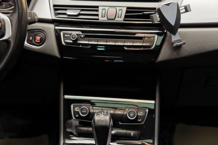 Used BMW 2 Series Gran Tourer 2015 218i Leading Model Interior 12