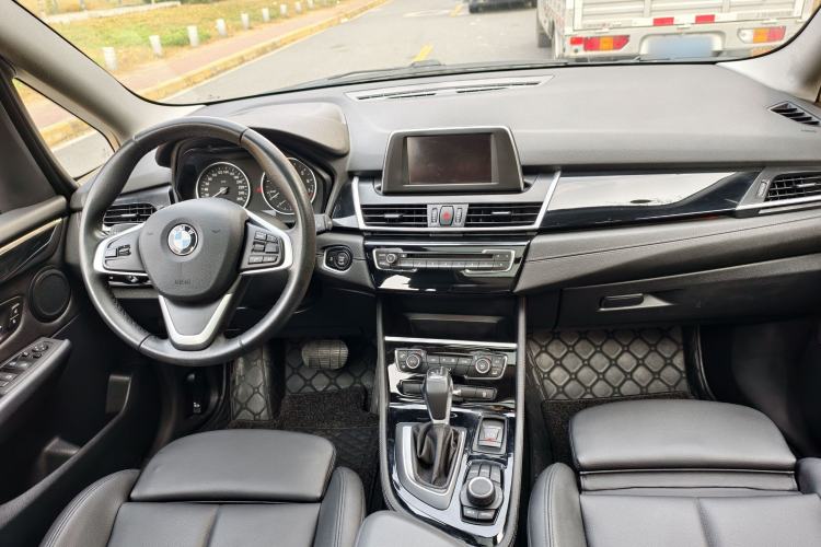 Used BMW 2 Series Gran Tourer 2015 218i Sports Design Package Interior 2