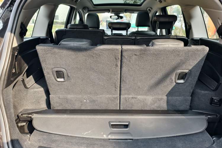Used BMW 2 Series Gran Tourer 2015 218i Sports Design Package Interior 3