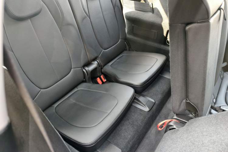 Used BMW 2 Series Gran Tourer 2015 218i Sports Design Package Interior 5
