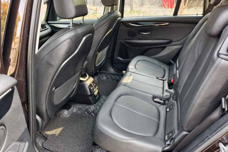 Used BMW 2 Series Gran Tourer 2015 218i Sports Design Package Interior 6