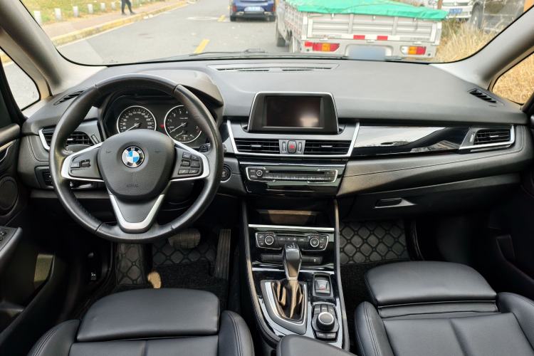 Used BMW 2 Series Gran Tourer 2015 218i Sports Design Package Interior 7