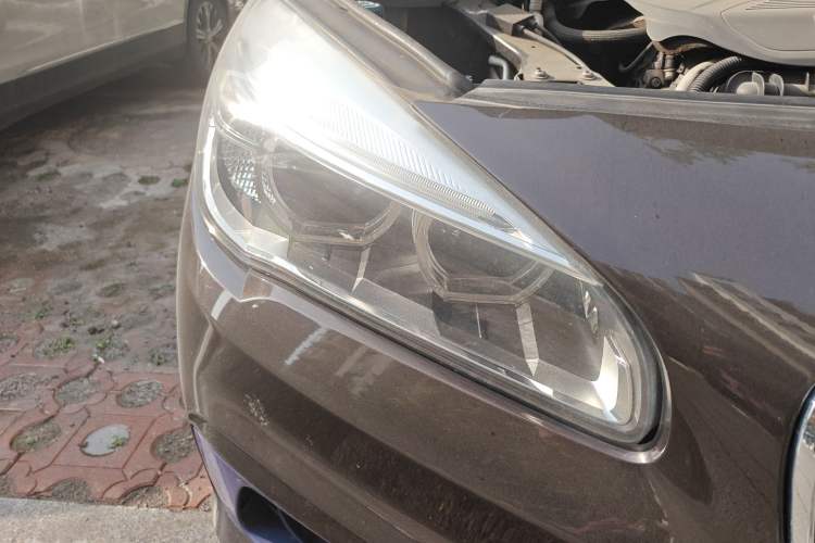 Used BMW 2 Series Gran Tourer 2015 218i Sports Design Package Right Front Headlight