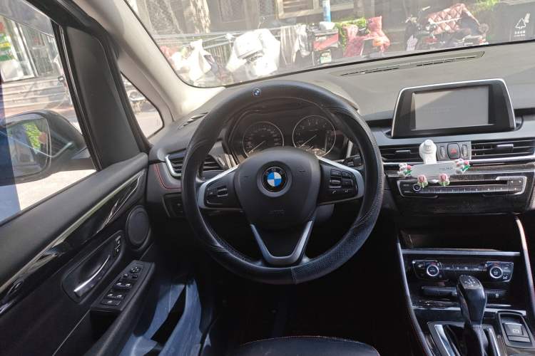Used BMW 2 Series Gran Tourer 2015 218i Sports Design Package Steering Wheel