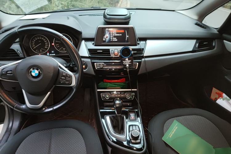 Used BMW 2 Series Gran Tourer 2015 218i Leading Model Center Console