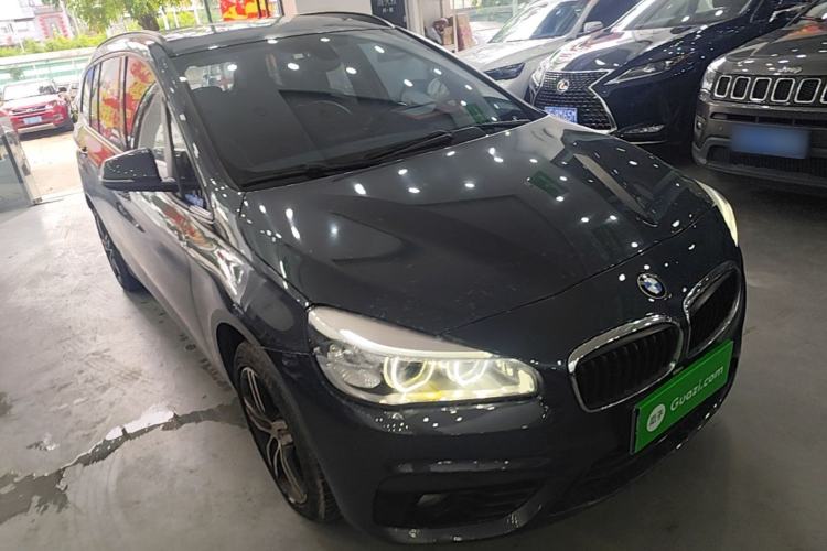 Used BMW 2 Series Gran Tourer 2015 218i Sports Design Package Front Right 45 Deg