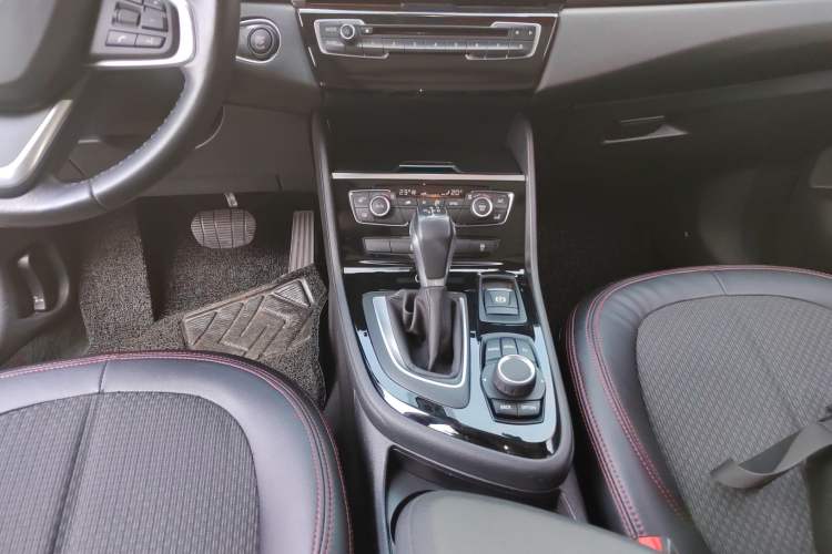 Used BMW 2 Series Gran Tourer 2015 218i Leading Model Gear Lever