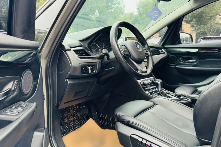 Used BMW 2 Series Gran Tourer 2015 218i Sports Design Package Interior 1