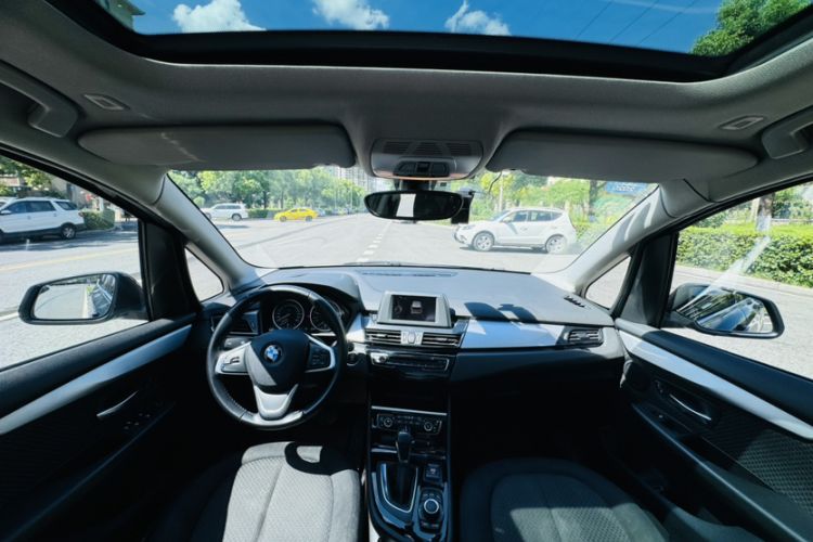 Used BMW 2 Series Gran Tourer 2015 218i Leading Model Interior 1