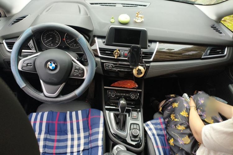 Used BMW 2 Series Gran Tourer 2015 218i Sports Design Package Interior 2