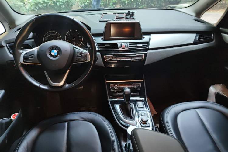 Used BMW 2 Series Gran Tourer 2015 218i Leading Model Interior 2