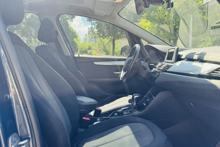 Used BMW 2 Series Gran Tourer 2015 218i Leading Model Interior 2