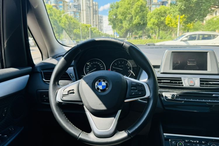Used BMW 2 Series Gran Tourer 2015 218i Leading Model Interior 3