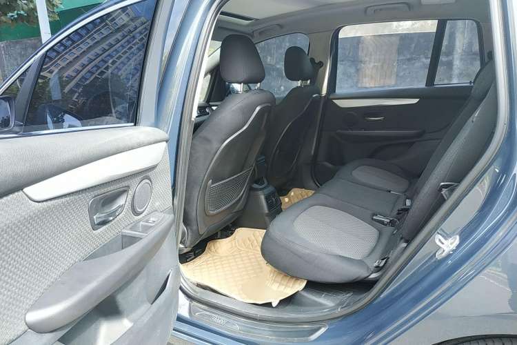 Used BMW 2 Series Gran Tourer 2015 218i Leading Model Interior 4