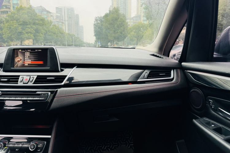 Used BMW 2 Series Gran Tourer 2015 218i Sports Design Package Interior 4