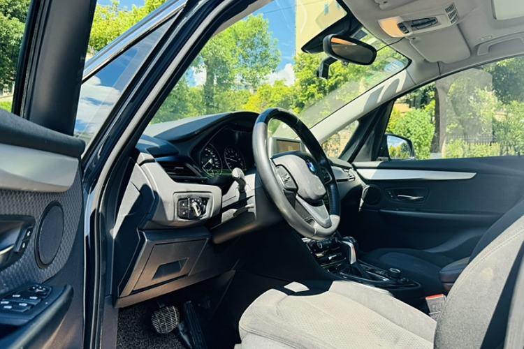 Used BMW 2 Series Gran Tourer 2015 218i Leading Model Interior 9