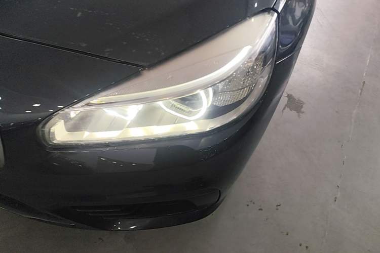 Used BMW 2 Series Gran Tourer 2015 218i Sports Design Package Left Front Headlight
