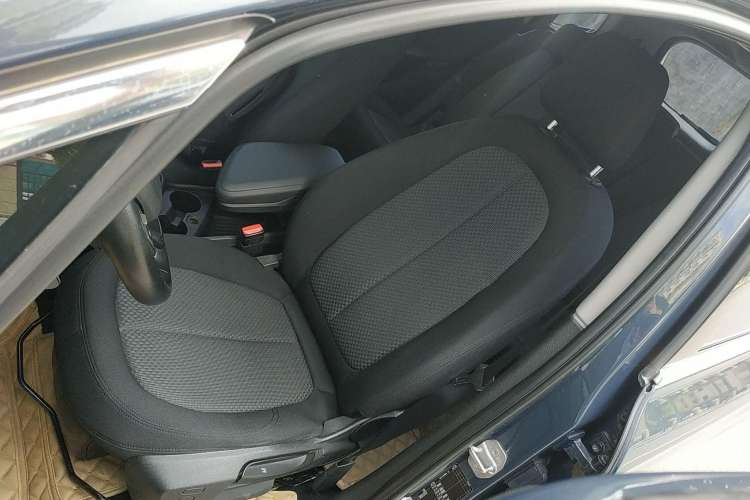 Used BMW 2 Series Gran Tourer 2015 218i Leading Model Left Front Seat