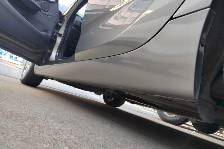 Used BMW 2 Series Gran Tourer 2015 218i Leading Model Left Side Sill