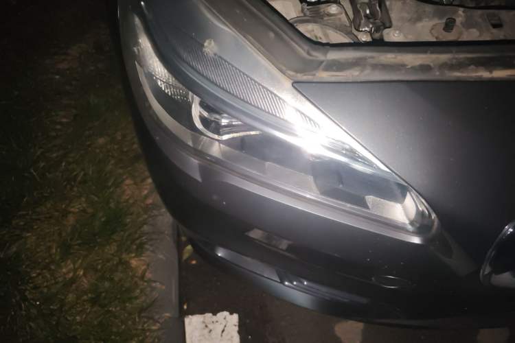 Used BMW 2 Series Gran Tourer 2015 218i Sports Design Package Right Front Headlight
