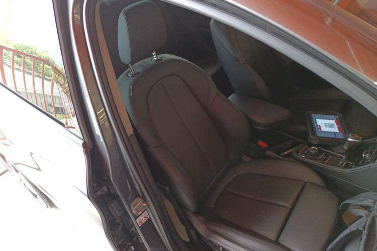 Used BMW 2 Series Gran Tourer 2015 218i Sports Design Package Right Front Seat