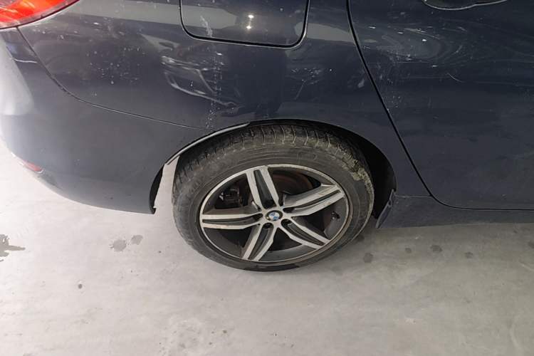 Used BMW 2 Series Gran Tourer 2015 218i Sports Design Package Right Rear Wheel Hub