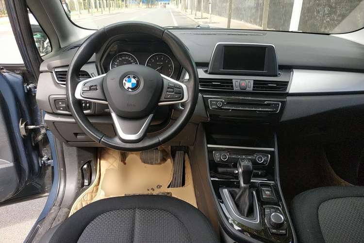 Used BMW 2 Series Gran Tourer 2015 218i Leading Model Steering Wheel
