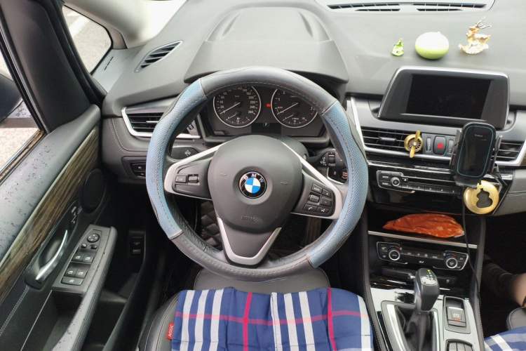 Used BMW 2 Series Gran Tourer 2015 218i Sports Design Package Steering Wheel