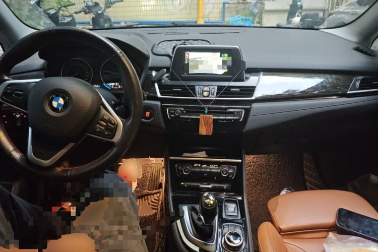 Used BMW 2 Series Gran Tourer 2015 218i Sports Design Package Center Console