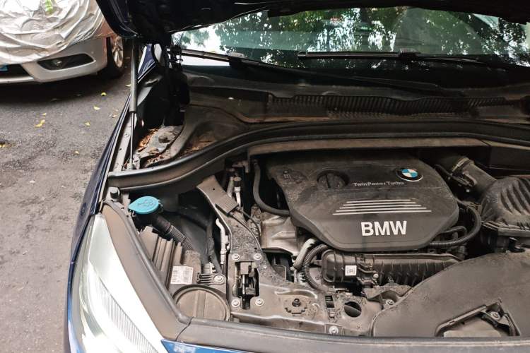 Used BMW 2 Series Gran Tourer 2015 218i Sports Design Package Engine Bay Right