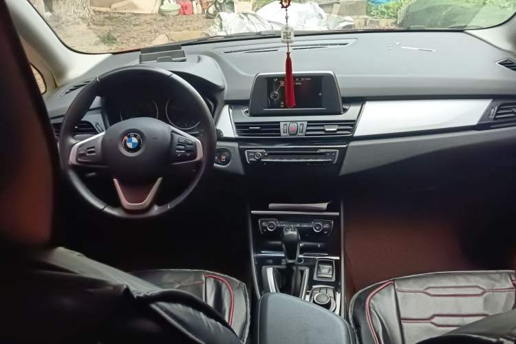 Used BMW 2 Series Gran Tourer 2015 218i Leading Model Center Console