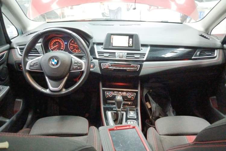 Used BMW 2 Series Gran Tourer 2015 218i Sports Design Package Center Console