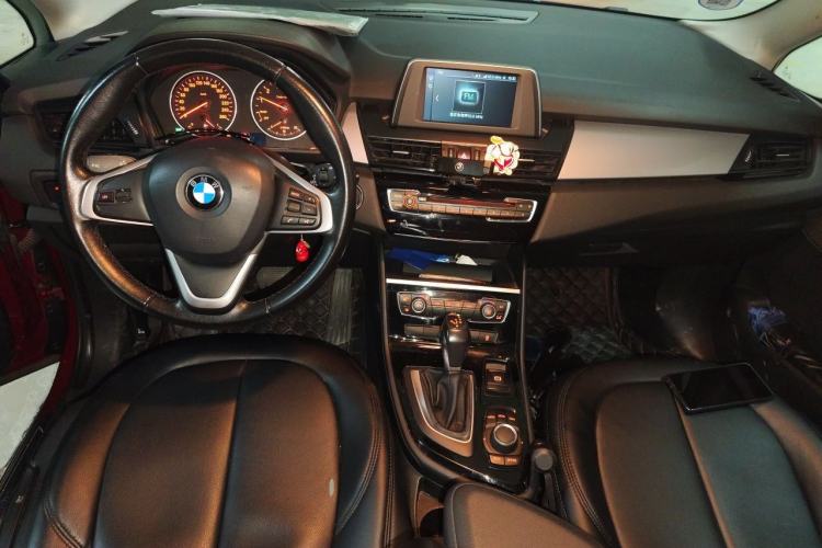 Used BMW 2 Series Gran Tourer 2015 218i Leading Model Center Console