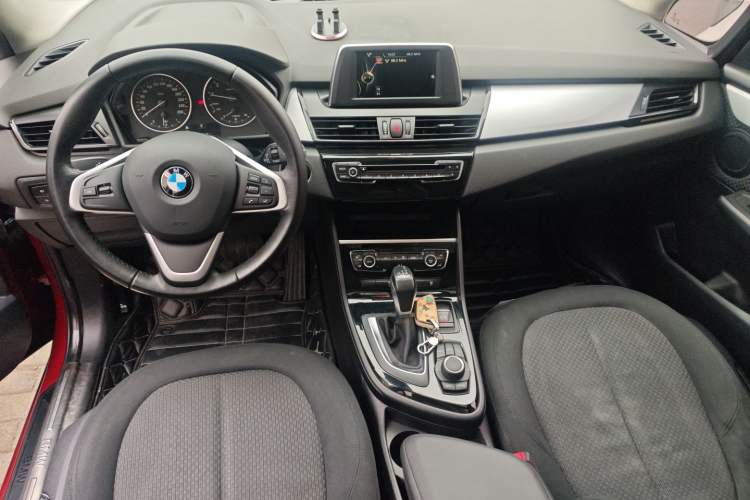 Used BMW 2 Series Gran Tourer 2015 218i Leading Model Center Console