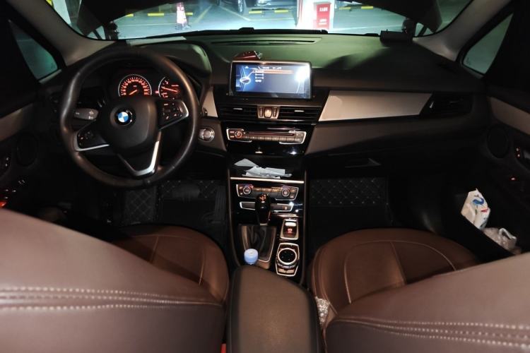 Used BMW 2 Series Gran Tourer 2015 218i Leading Model Center Console