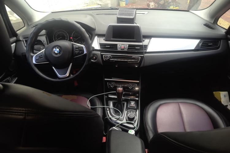 Used BMW 2 Series Gran Tourer 2015 218i Leading Model Center Console