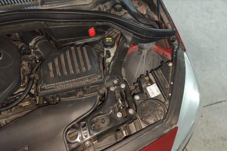 Used BMW 2 Series Gran Tourer 2015 218i Leading Model Engine Bay Left
