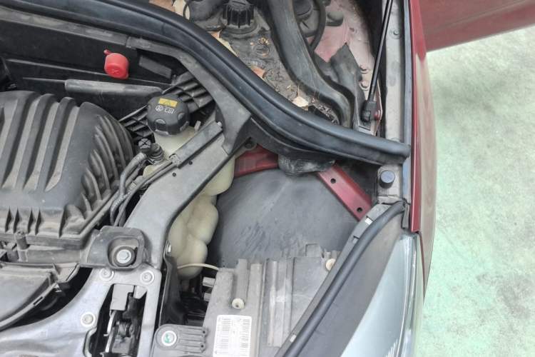 Used BMW 2 Series Gran Tourer 2015 218i Leading Model Engine Bay Left