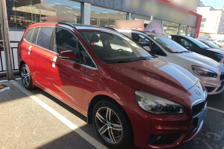 Used BMW 2 Series Gran Tourer 2015 218i Sports Design Package Front Right 45 Deg