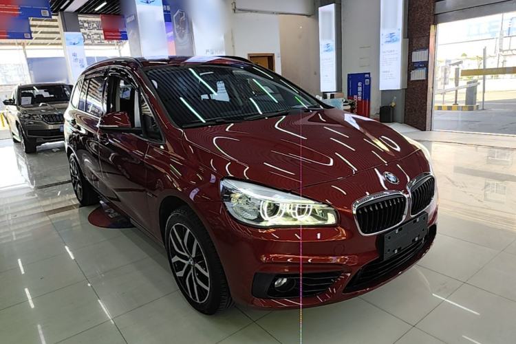 Used BMW 2 Series Gran Tourer 2015 218i Sports Design Package Front Right 45 Deg