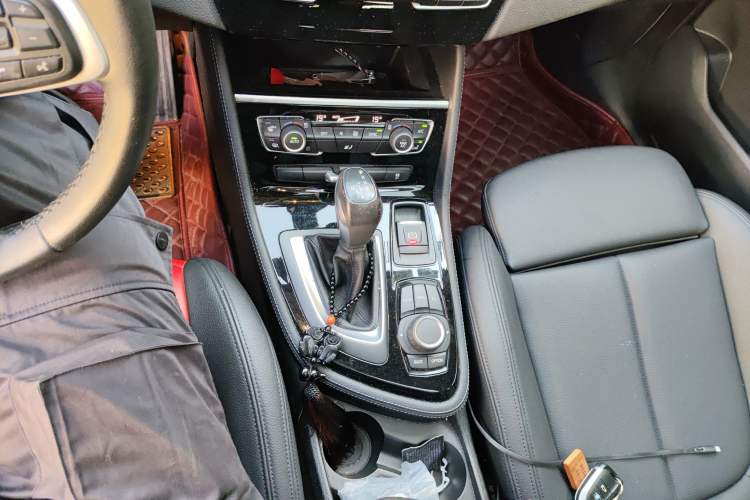 Used BMW 2 Series Gran Tourer 2015 218i Sports Design Package Gear Lever