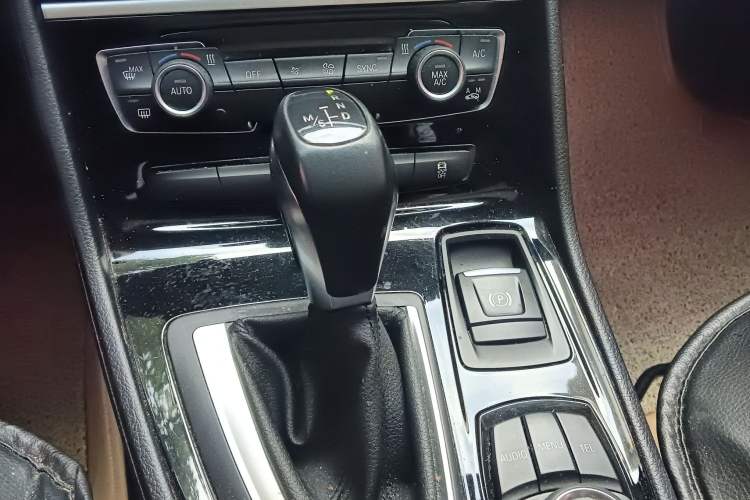 Used BMW 2 Series Gran Tourer 2015 218i Leading Model Gear Lever