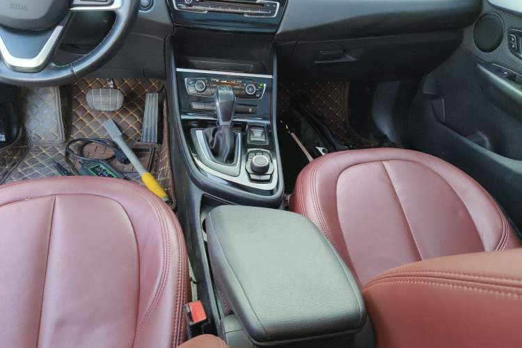 Used BMW 2 Series Gran Tourer 2015 218i Leading Model Gear Lever
