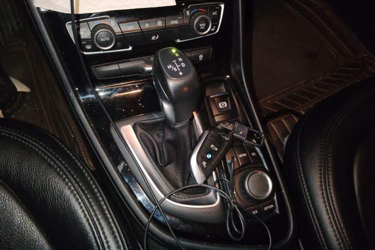 Used BMW 2 Series Gran Tourer 2015 218i Leading Model Gear Lever