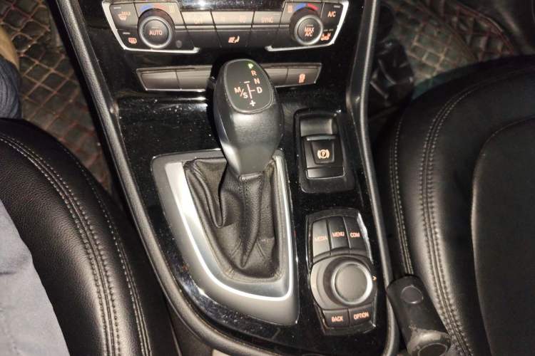 Used BMW 2 Series Gran Tourer 2015 218i Leading Model Gear Lever
