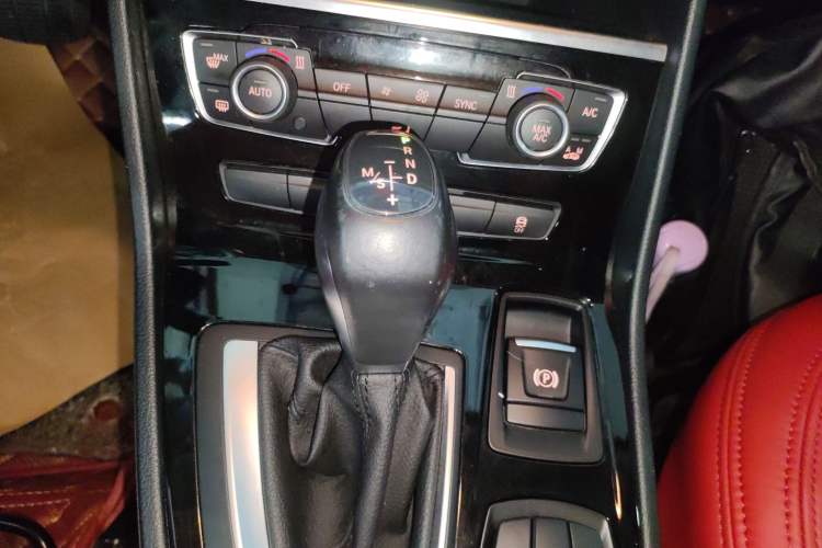 Used BMW 2 Series Gran Tourer 2015 218i Leading Model Gear Lever