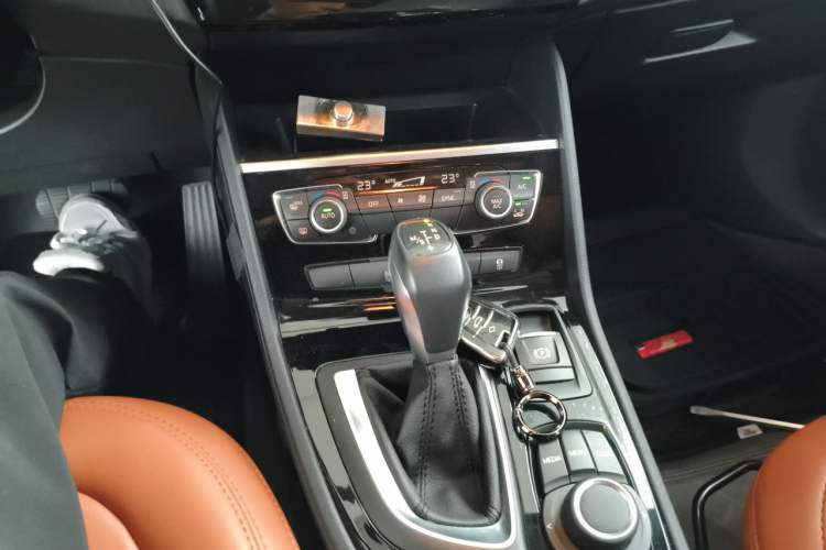 Used BMW 2 Series Gran Tourer 2015 218i Leading Model Gear Lever