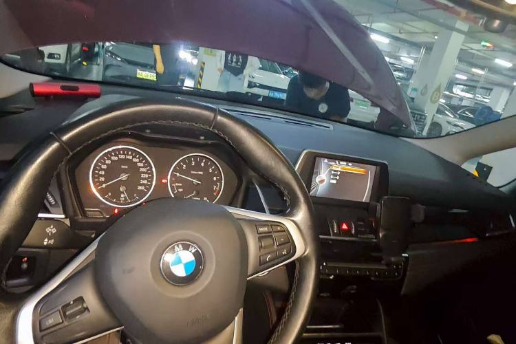 Used BMW 2 Series Gran Tourer 2015 218i Sports Design Package Interior 1