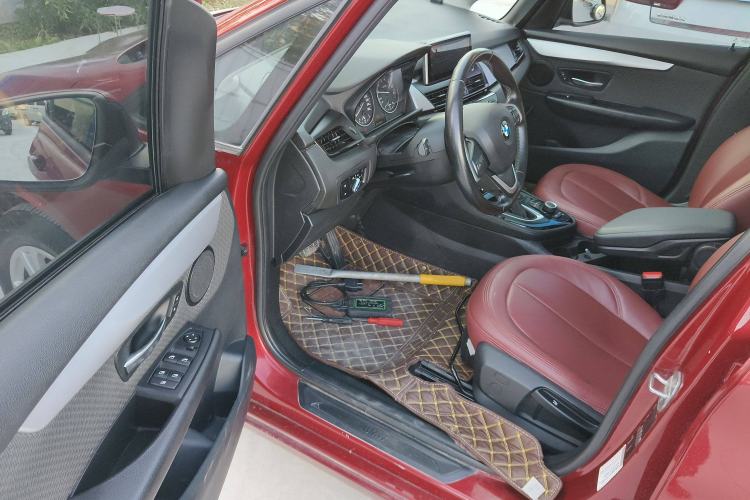 Used BMW 2 Series Gran Tourer 2015 218i Leading Model Interior 3