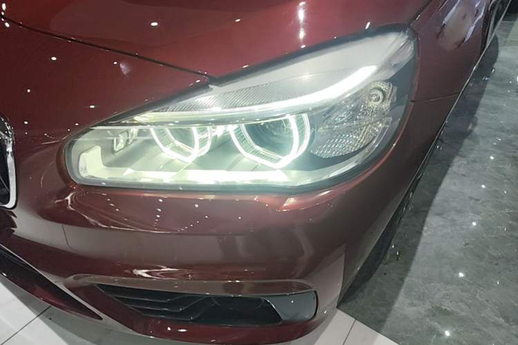 Used BMW 2 Series Gran Tourer 2015 218i Sports Design Package Left Front Headlight